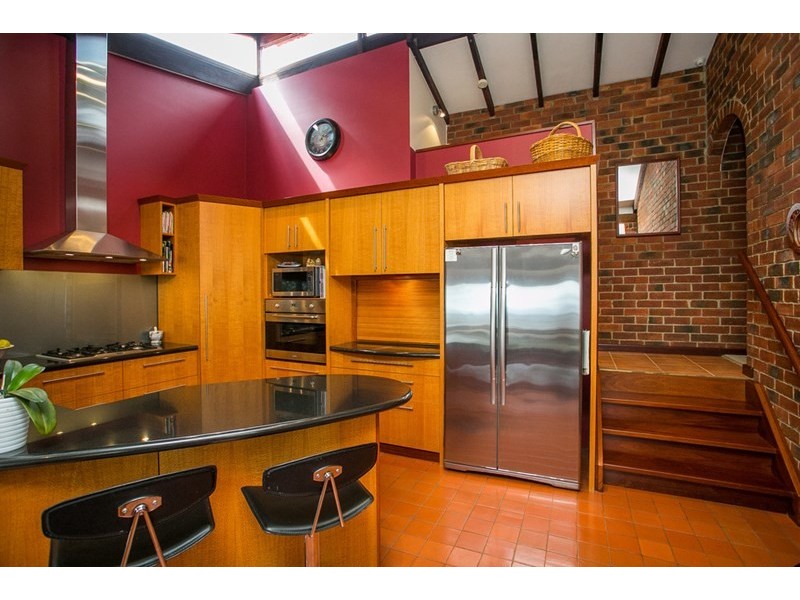 15 Graelou Road, Lesmurdie WA 6076