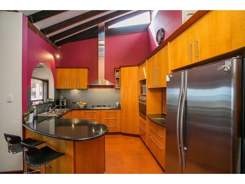 15 Graelou Road, Lesmurdie WA 6076