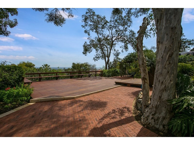 15 Graelou Road, Lesmurdie WA 6076