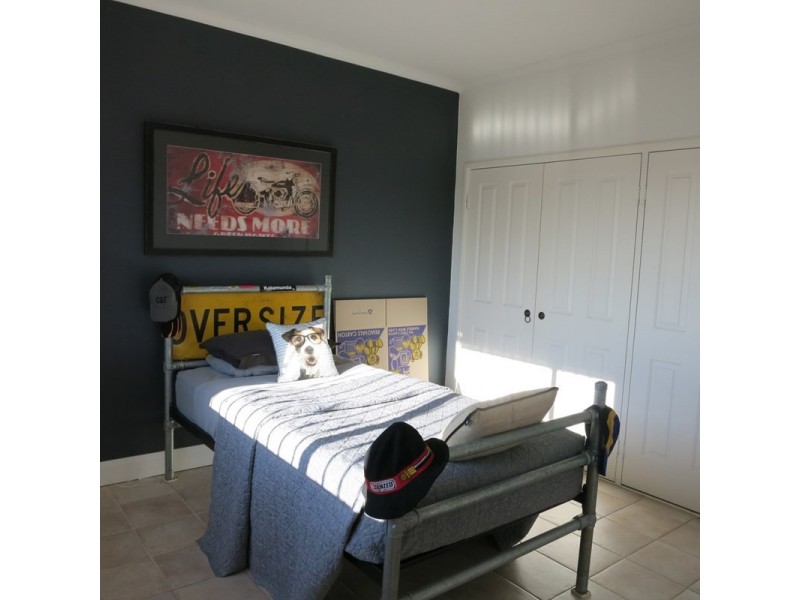 7 Lookout Road, Kalamunda WA 6076