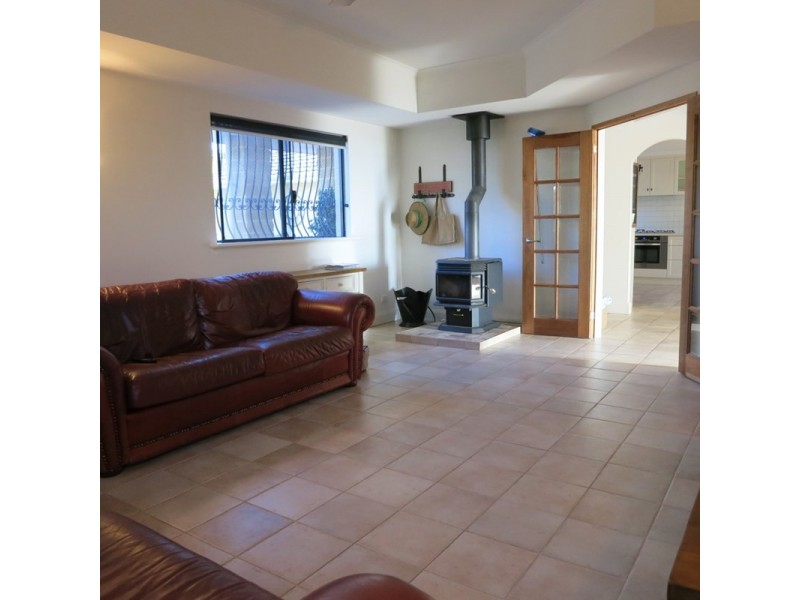 7 Lookout Road, Kalamunda WA 6076