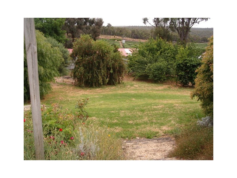 7 Cunnold Street, Pickering Brook WA 6076