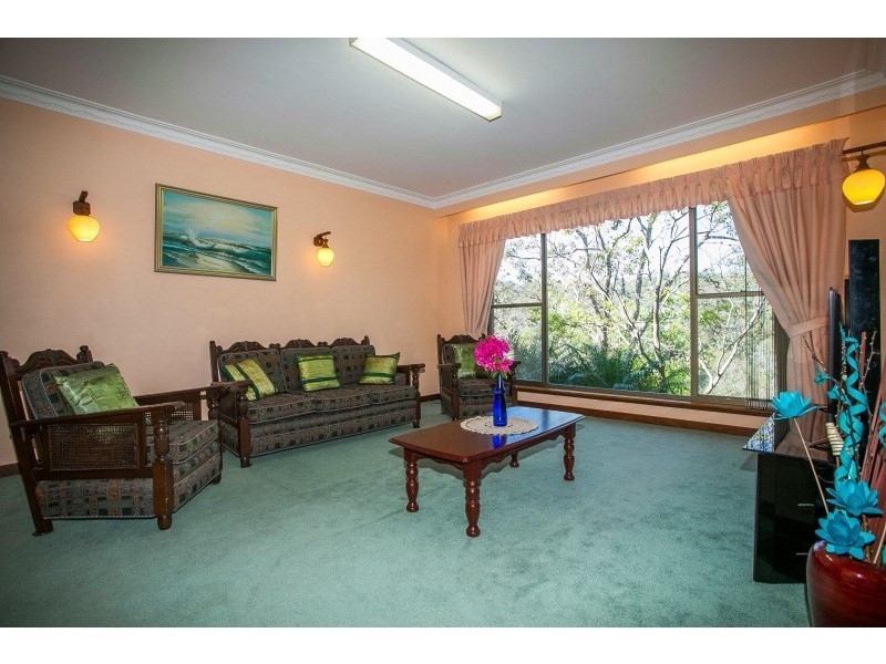 5 Grenville Road, Gooseberry Hill WA 6076