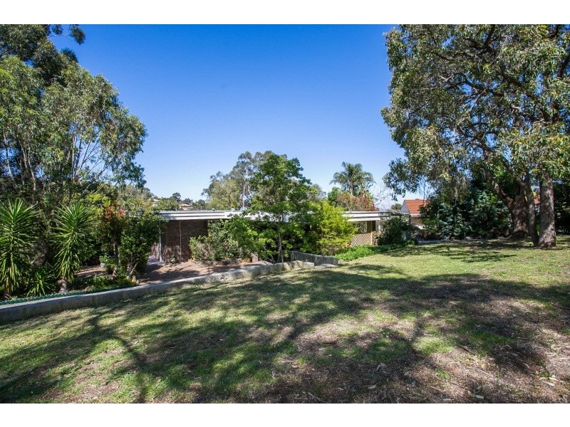 5 Grenville Road, Gooseberry Hill WA 6076