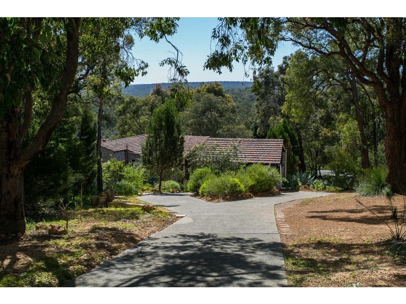 40 Elizabeth Street, Kalamunda WA 6076