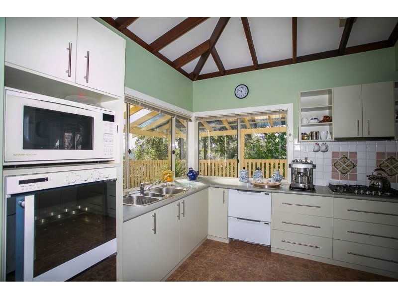 40 Elizabeth Street, Kalamunda WA 6076