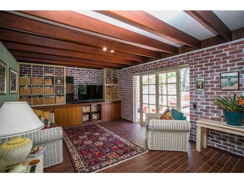 40 Elizabeth Street, Kalamunda WA 6076