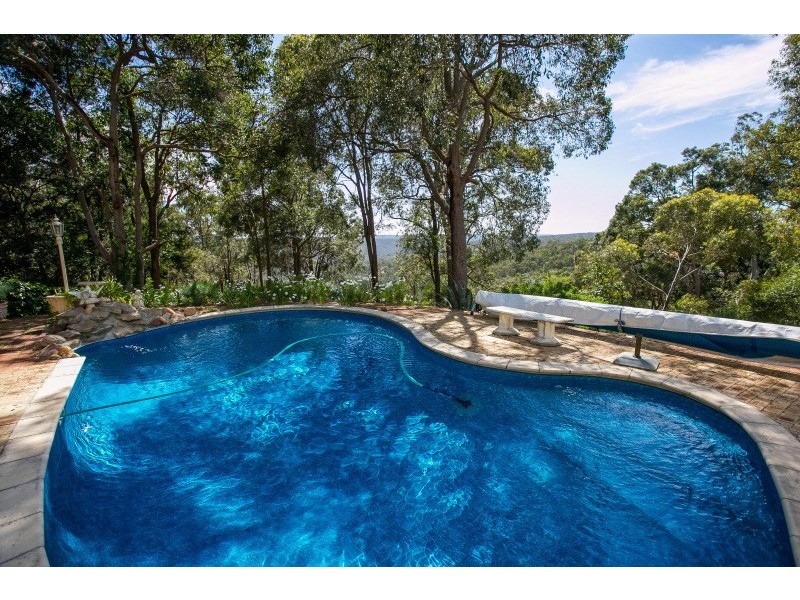 40 Elizabeth Street, Kalamunda WA 6076