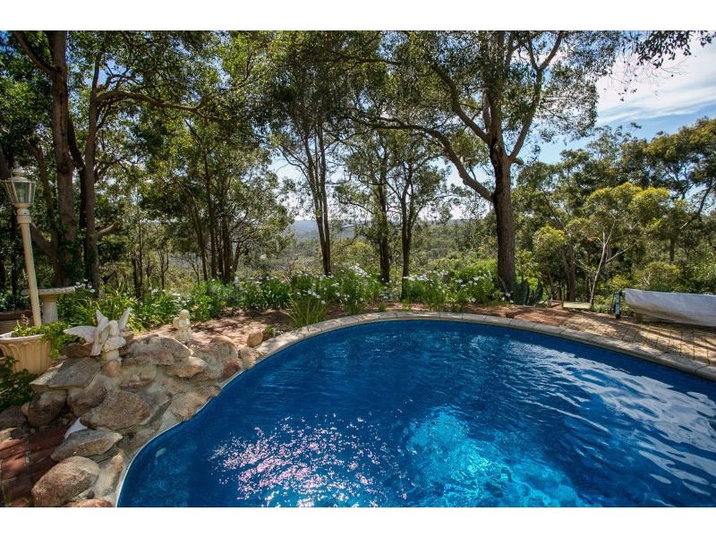 40 Elizabeth Street, Kalamunda WA 6076