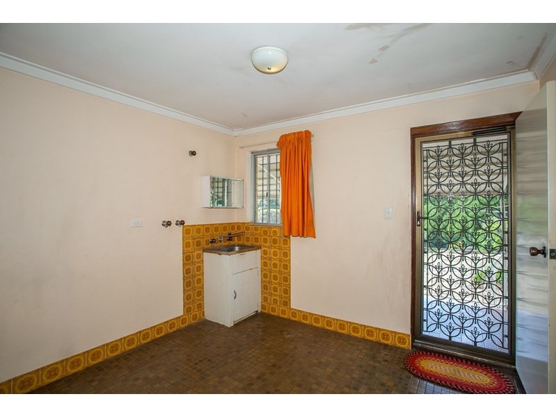 111 Welshpool Rd East, Lesmurdie WA 6076