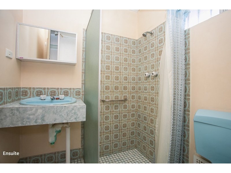 111 Welshpool Rd East, Lesmurdie WA 6076