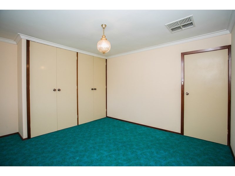 111 Welshpool Rd East, Lesmurdie WA 6076