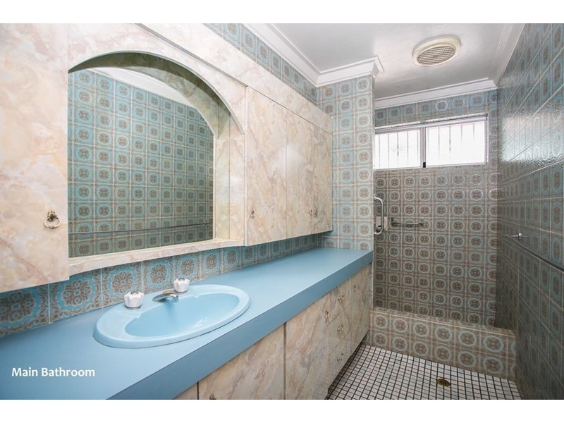 111 Welshpool Rd East, Lesmurdie WA 6076