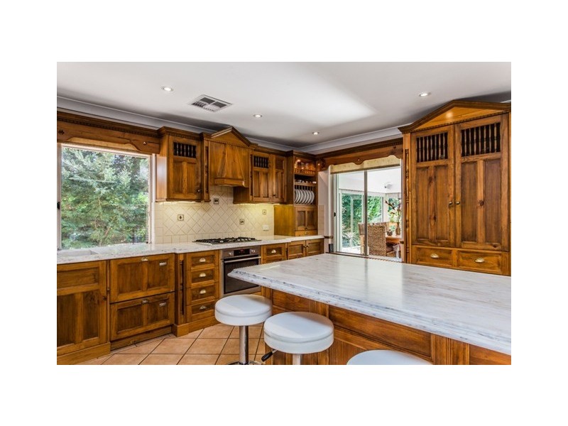 33 Hill Street, Gooseberry Hill WA 6076