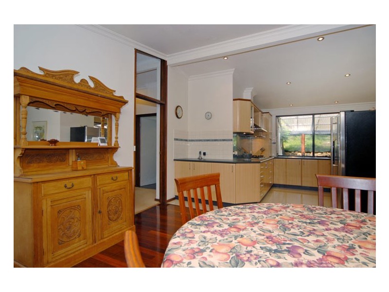 1 Carramar Drive, Kalamunda WA 6076