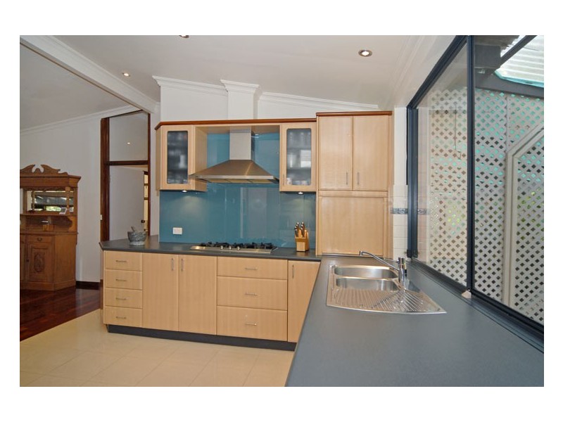 1 Carramar Drive, Kalamunda WA 6076