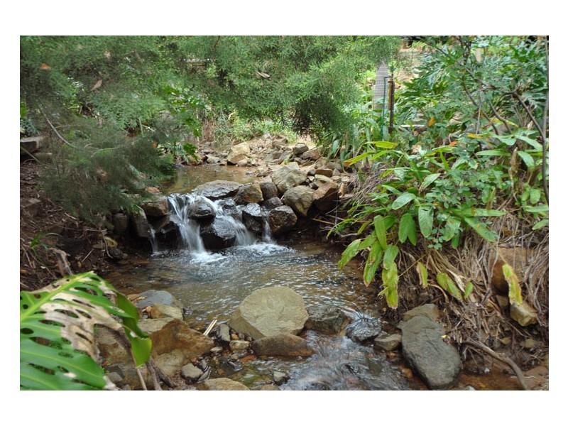 1 Carramar Drive, Kalamunda WA 6076