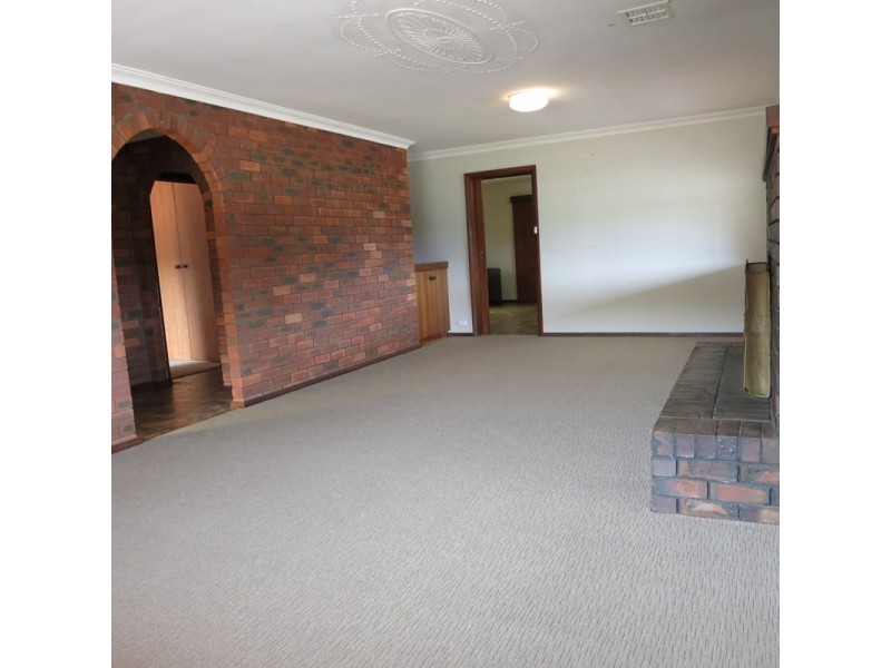 42 Thorne Road, Hacketts Gully WA 6076