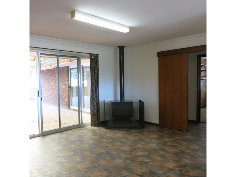 42 Thorne Road, Hacketts Gully WA 6076