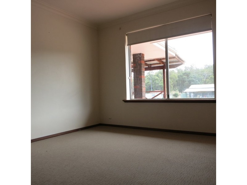 42 Thorne Road, Hacketts Gully WA 6076