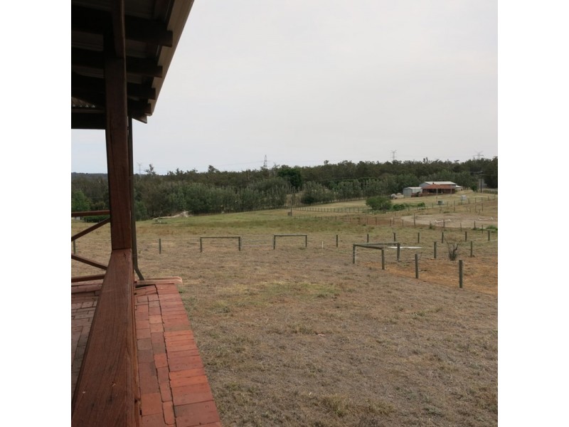 42 Thorne Road, Hacketts Gully WA 6076