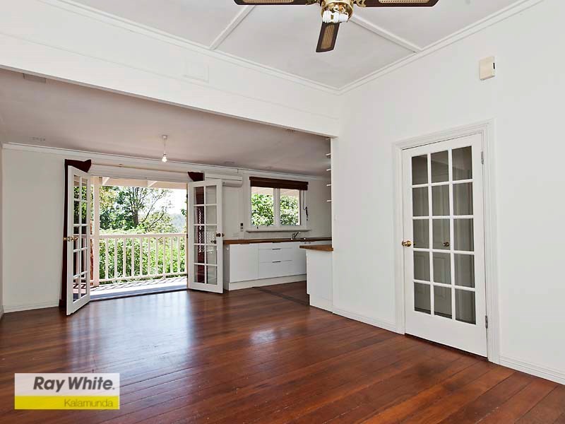 98 Peet Road, Roleystone WA 6111