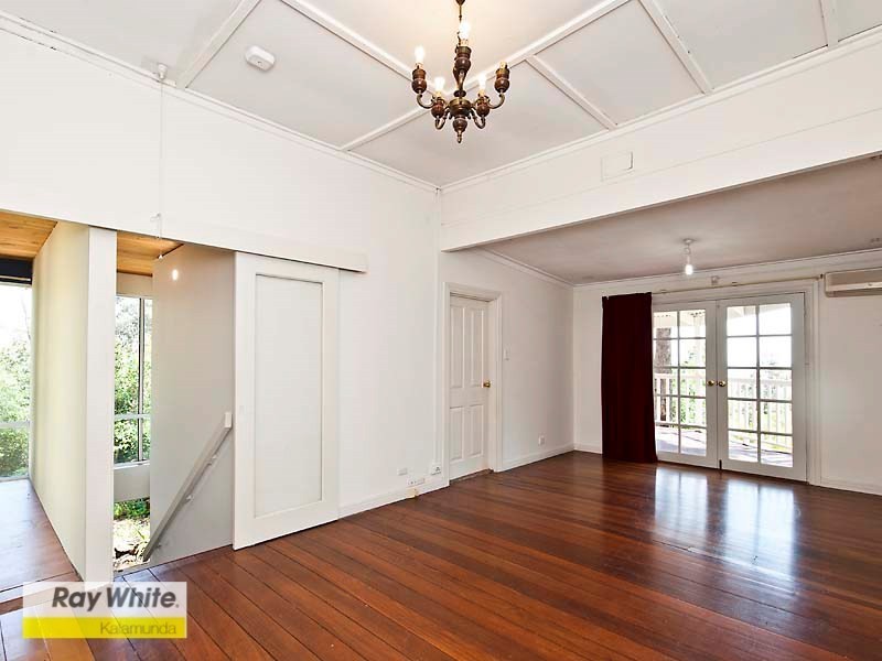 98 Peet Road, Roleystone WA 6111