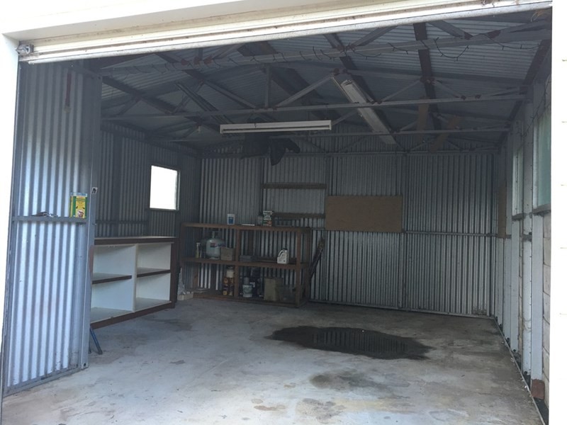 98 Peet Road, Roleystone WA 6111