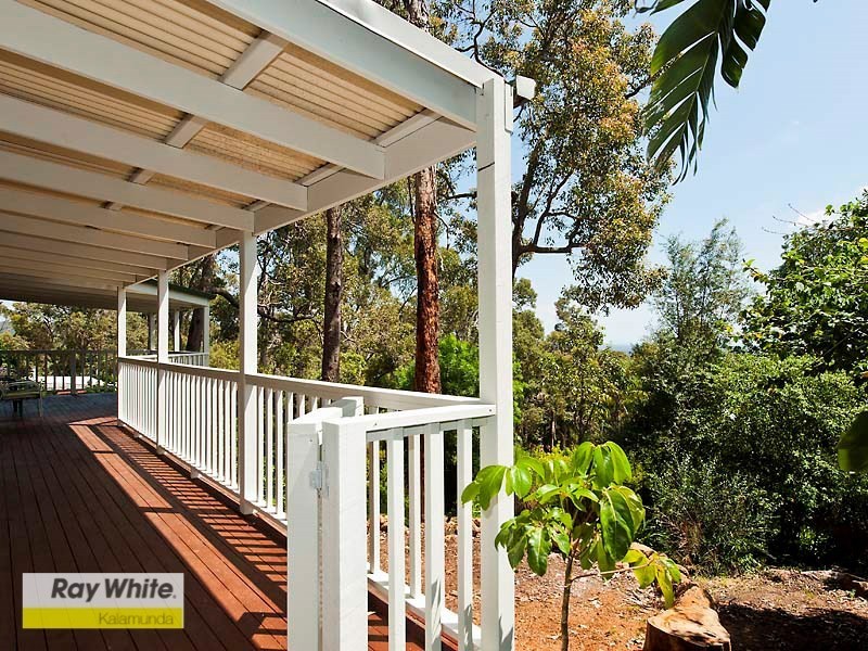 98 Peet Road, Roleystone WA 6111