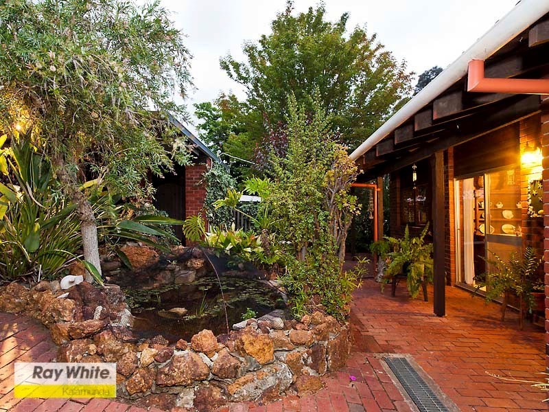 6 Lascelles Parade, Gooseberry Hill WA 6076