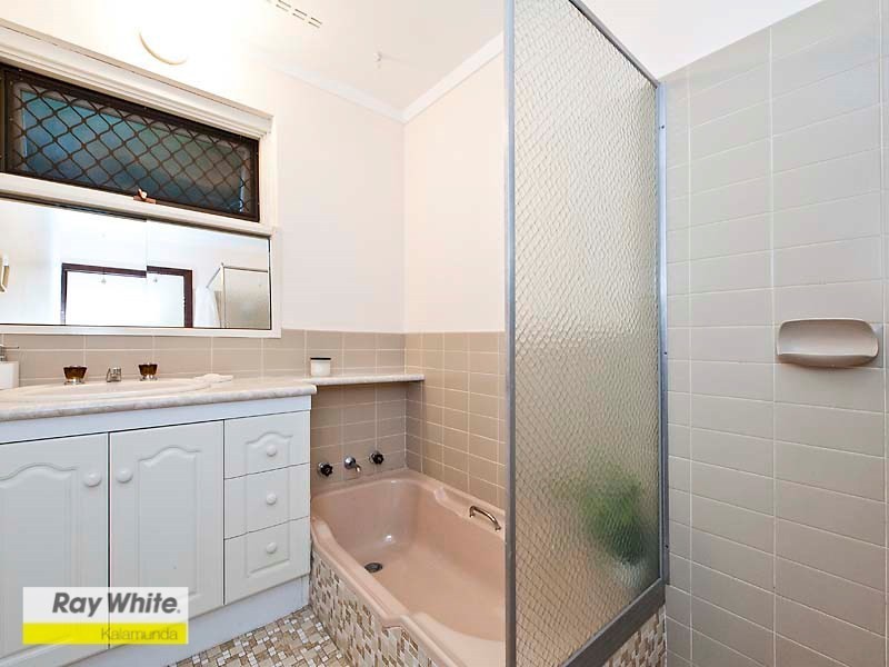 6 Lascelles Parade, Gooseberry Hill WA 6076