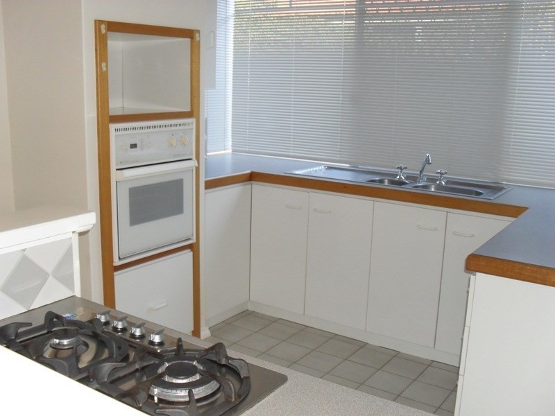 1/31 Railway Road, Kalamunda WA 6076