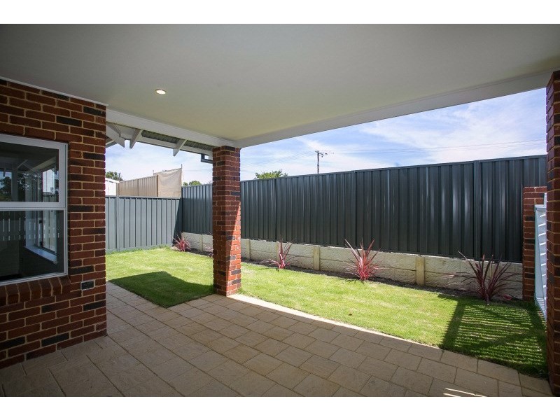 2/60 Whitfield Street, Bassendean WA 6054