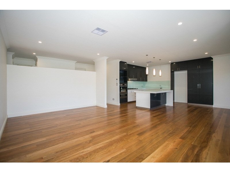 2/60 Whitfield Street, Bassendean WA 6054