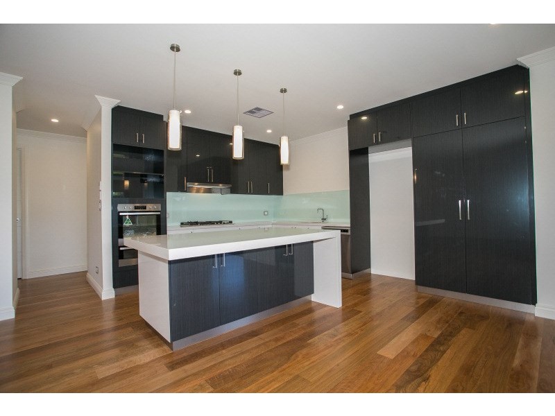 2/60 Whitfield Street, Bassendean WA 6054