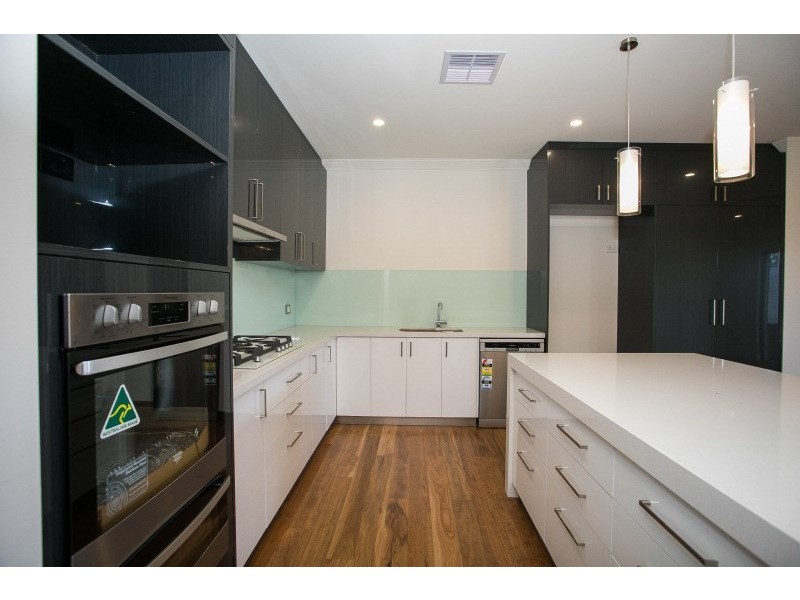 2/60 Whitfield Street, Bassendean WA 6054