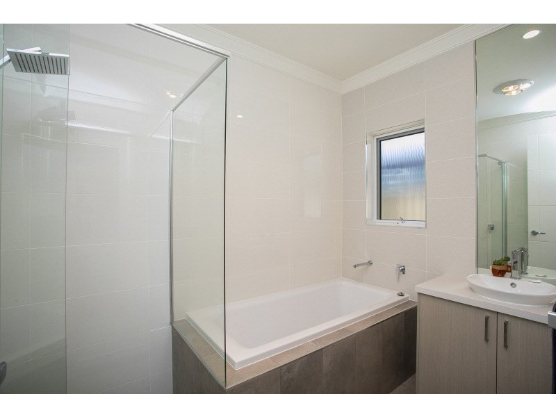 2/60 Whitfield Street, Bassendean WA 6054