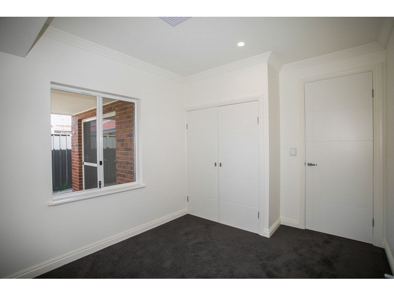 2/60 Whitfield Street, Bassendean WA 6054
