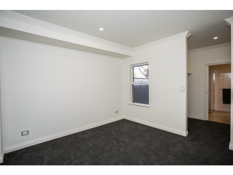 2/60 Whitfield Street, Bassendean WA 6054