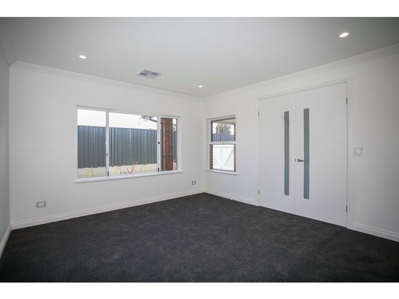 2/60 Whitfield Street, Bassendean WA 6054