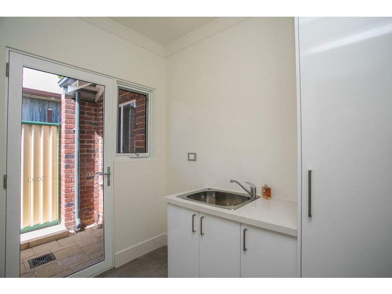 2/60 Whitfield Street, Bassendean WA 6054