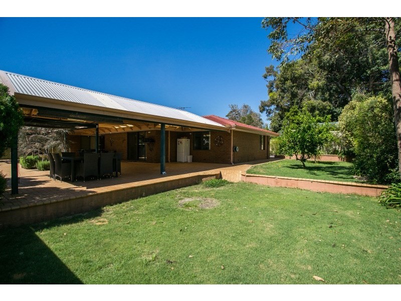 31 Cotherstone Road, Kalamunda WA 6076