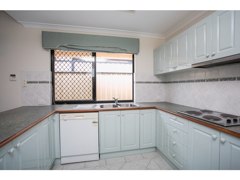 4/11 Kalamunda Road, Kalamunda WA 6076