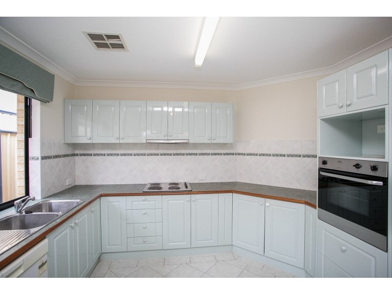 4/11 Kalamunda Road, Kalamunda WA 6076