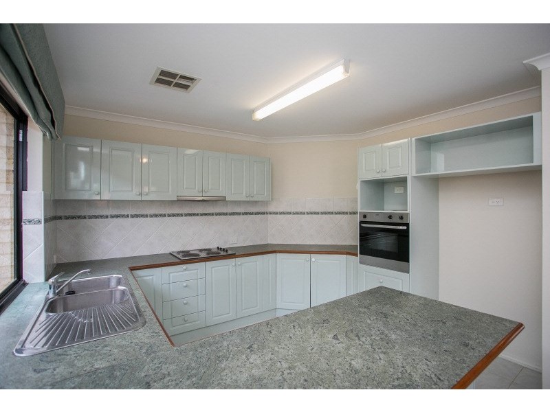 4/11 Kalamunda Road, Kalamunda WA 6076