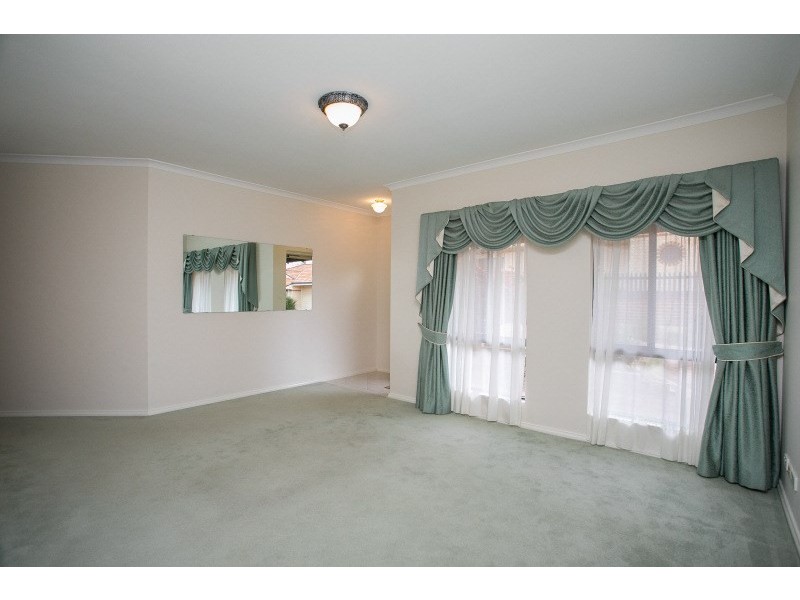 4/11 Kalamunda Road, Kalamunda WA 6076