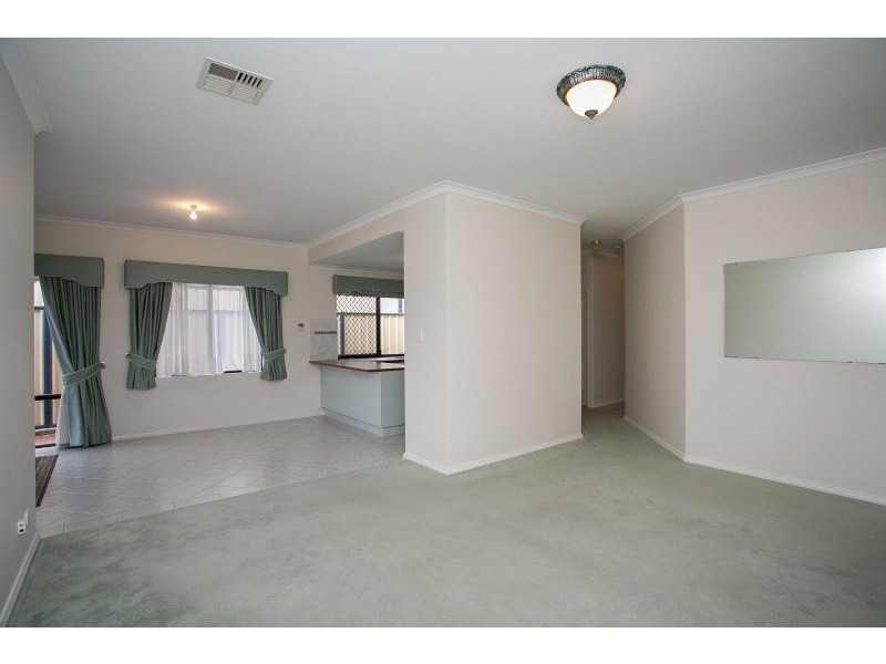 4/11 Kalamunda Road, Kalamunda WA 6076