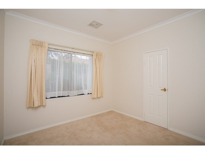 4/11 Kalamunda Road, Kalamunda WA 6076