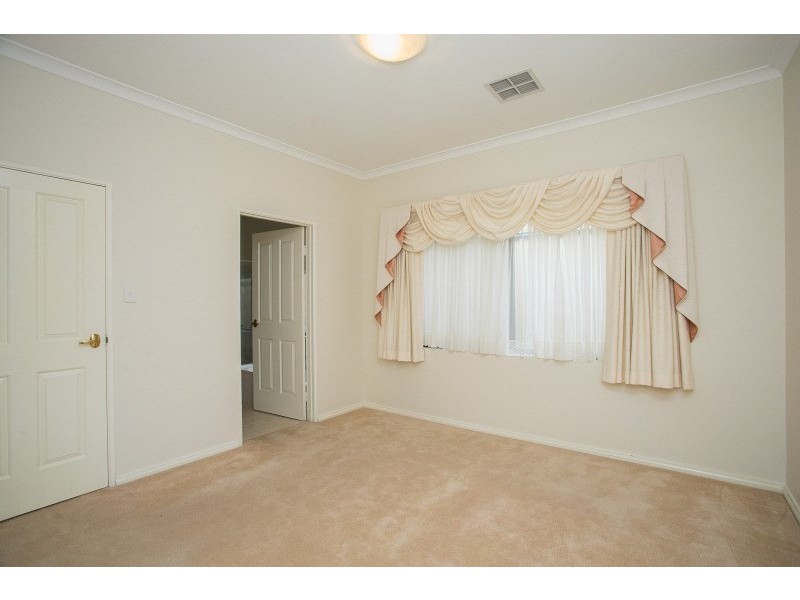 4/11 Kalamunda Road, Kalamunda WA 6076