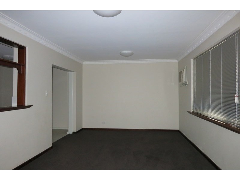 17 Edinburgh Road, Forrestfield WA 6058